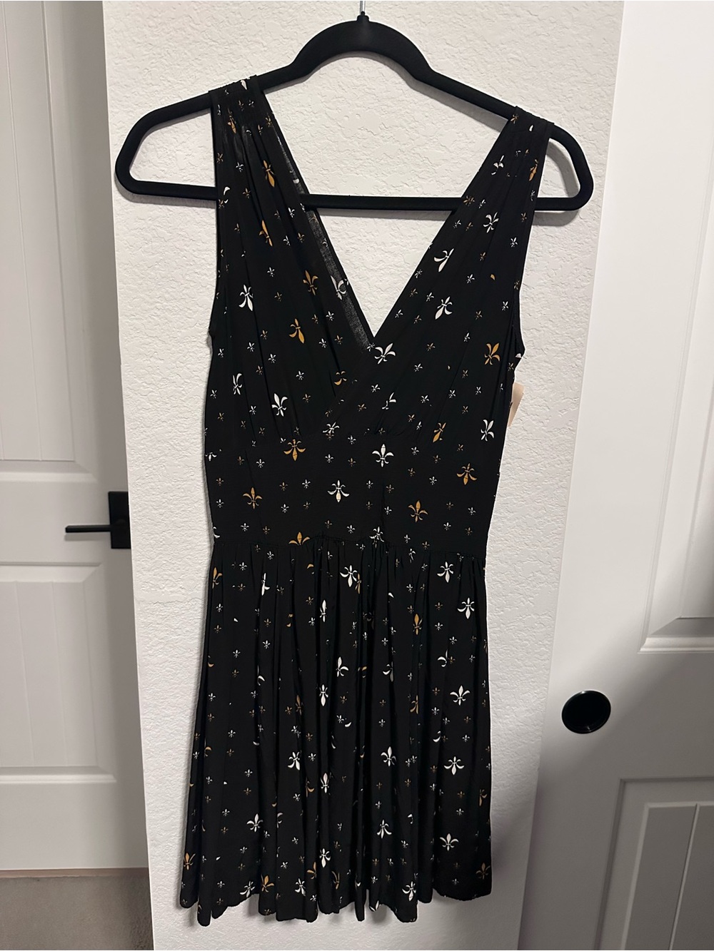 Trashy Diva Black Fleur-de-Lis V-Neck Midi Dress Size 6